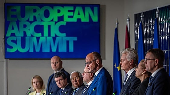 La UE se coordina para proteger el Ártico tanto de Putin como de Trump