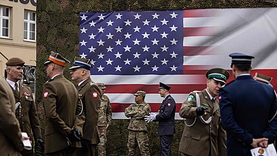 Trump ultima una nueva base militar en Polonia con los soldados que retire de Alemania