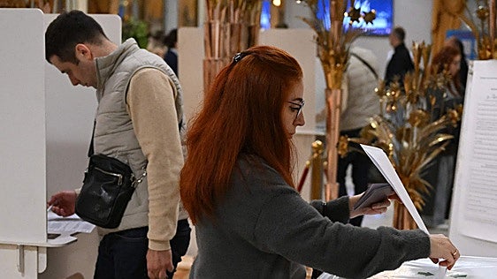 Rusia vota en unas elecciones legislativas  sin oposición real