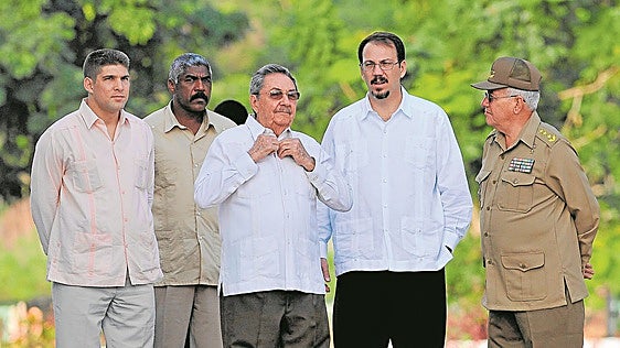 El auge del nieto de Raúl Castro remarca el mal americano de solo fiarse de la familia