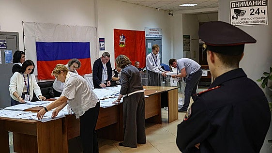 La UE califica de «fraudulentas» las elecciones en Rusia y anuncia nuevas sanciones