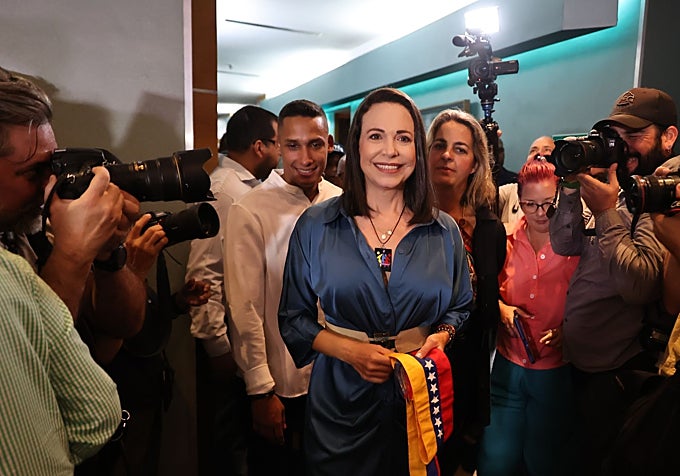 María Corina Machado realiza su inscripción como candidata a las primarias.