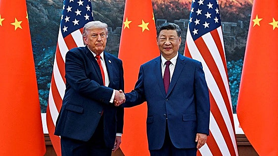 China desafía a EE.UU. permitiendo el aterrizaje de un avión iraní horas antes del encuentro entre Trump y Xi