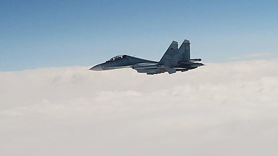 Cazas de Finlandia y Suecia interceptan aviones de combate rusos en el Báltico