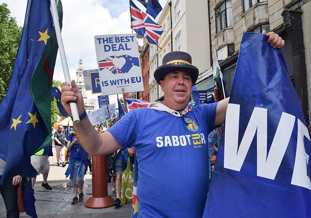 El Reino Unido ya considera su regreso a la UE diez años después del Brexit