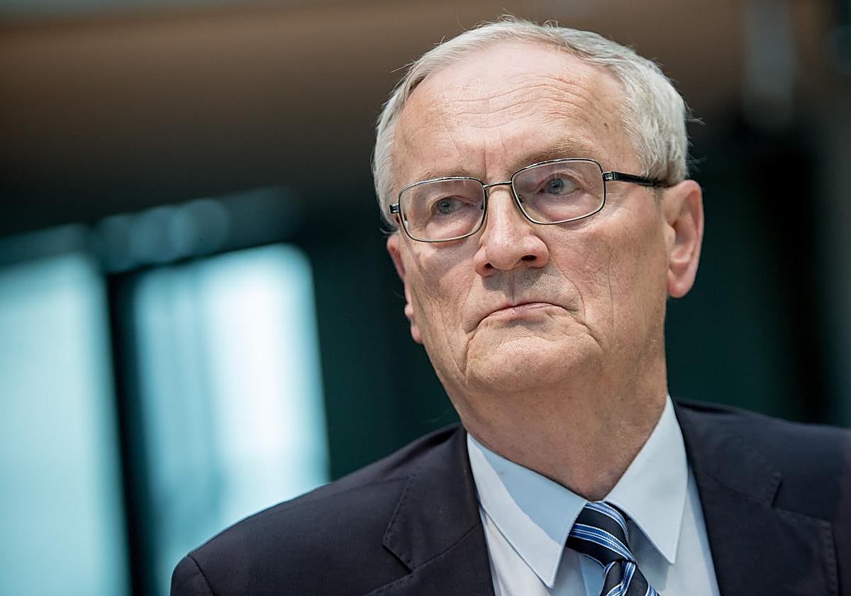Alemania detiene por presunto espionaje y traición al exjefe de los servicios secretos