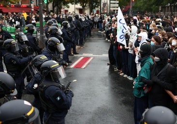 Los profesores se unen a las manifestaciones de los estudiantes en Francia