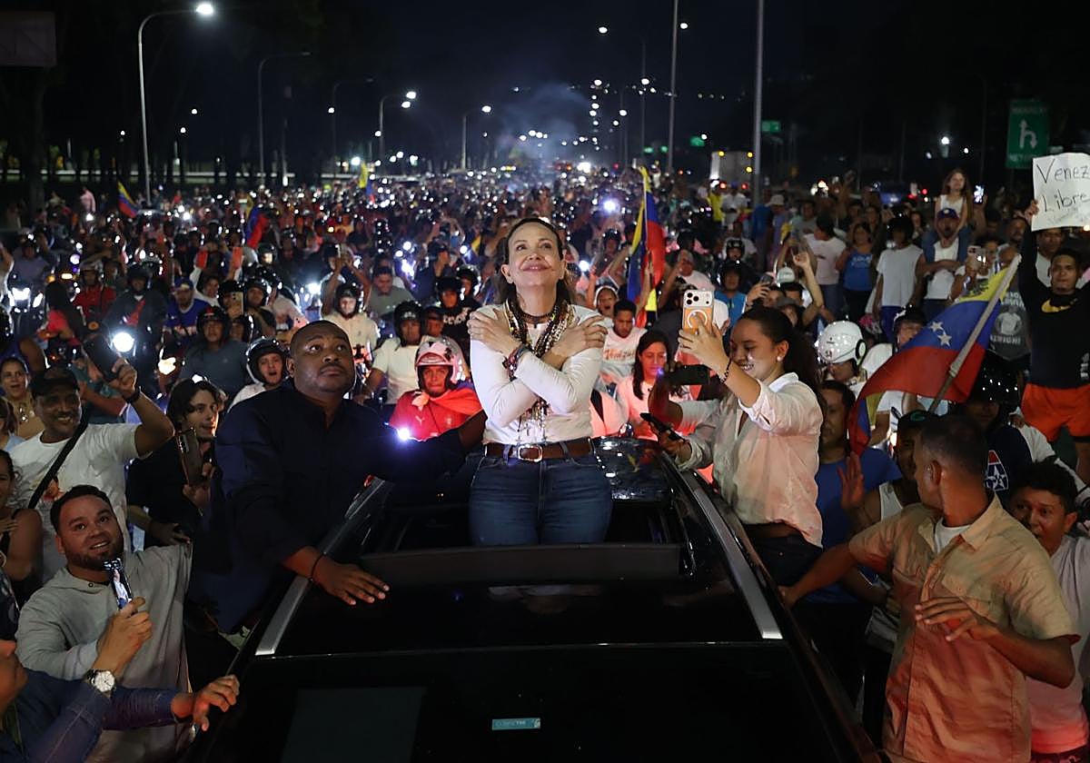 Caracas recibe con los brazos abiertos a María Corina: «Bienvenida la próxima presidenta real de este país» Thumbnail