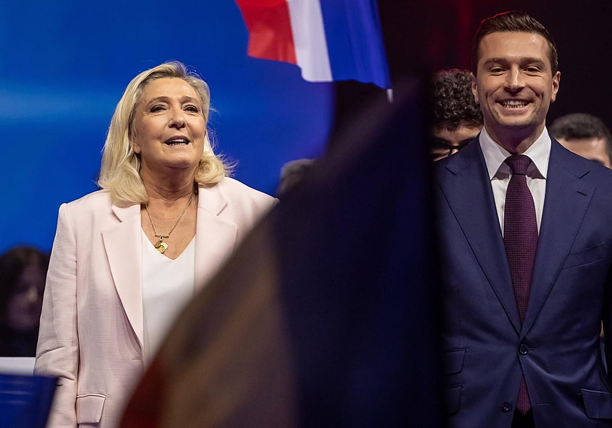 Le Pen aprovecha los disturbios en Francia para cerrar el escándalo antisemita de su número dos, Bardella