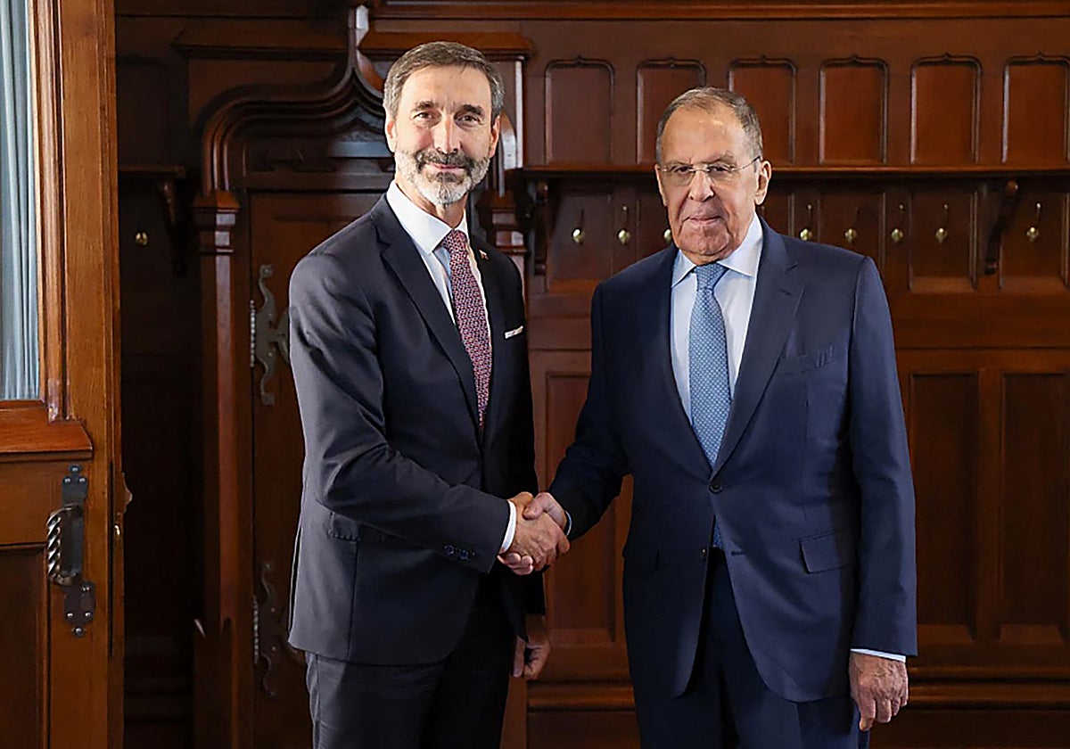 Eslovaquia rompe el bloqueo diplomático de la UE a Rusia a cambio de gas y petróleo