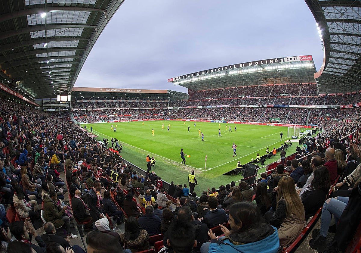 El Molinón, estadio del Sporting de Gijón. Sus trabajadores ganaron el Gordo en 1988