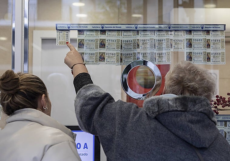 ¿Cómo y cuándo se puede cobrar un décimo premiado de la Lotería de Navidad?