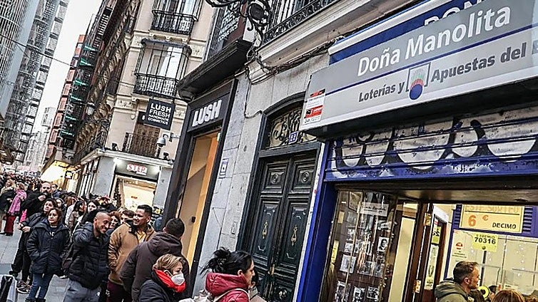 Por qué siempre tocan los premios en Doña Manolita: el secreto de esta administración de Madrid