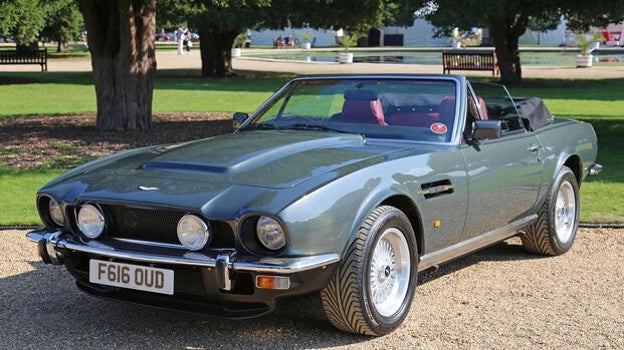 El Aston Martin V8 del Príncipe Carlos