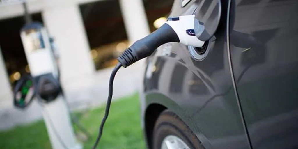 France considers limiting the recharging of electric cars