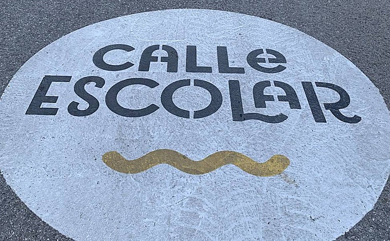 Imagen principal - Todas esas señales nos avisan de la cercanía de un colegio