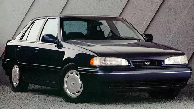 The Sonata entered a medium category that entered to compete with models such as the Ford Mondeo