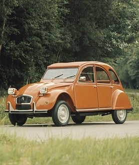 Imagen secundaria 2 - Evolución del 2CV desde su presentación