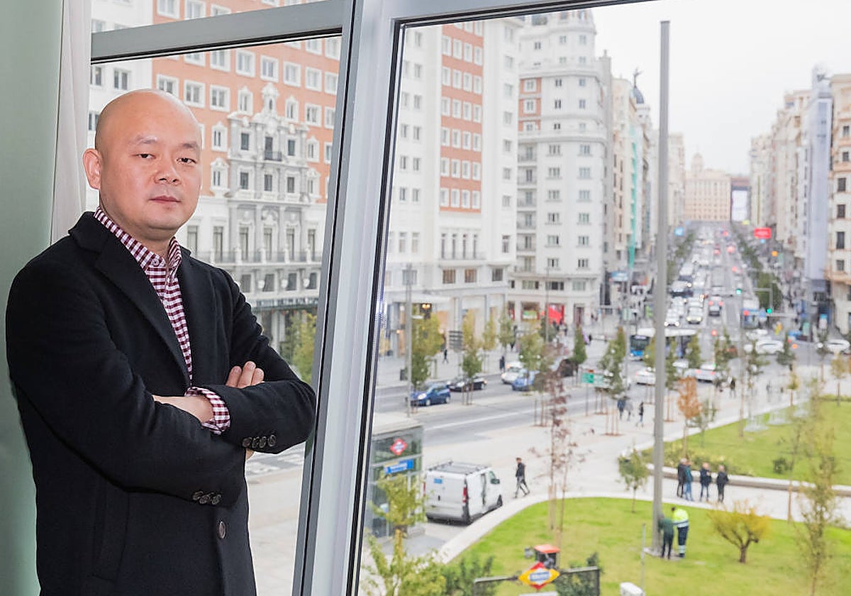 El CEO de Yadea, Jerry Zhou