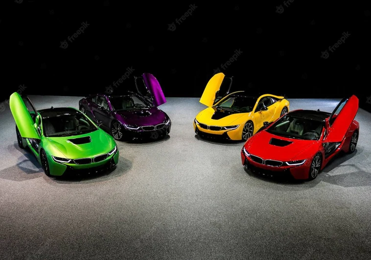 Amarillo, naranja, verde y violeta: los colores de moda en los coches