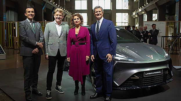 Marc Riera, presidente de Future: Fast Forward;Wayne Griffiths, presidente de Seat; María Jesús Montero, ministra de Hacienda y Francisco J. Riberas, presidente ejecutivo de Gestamp