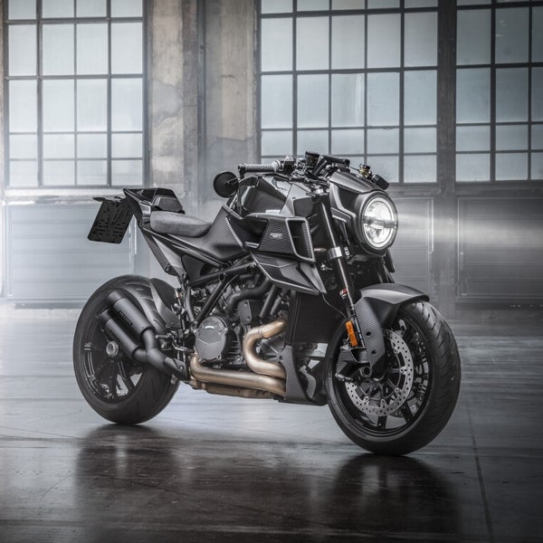 Motocicleta Naked de lujo con especial belleza de KTM y Brabus