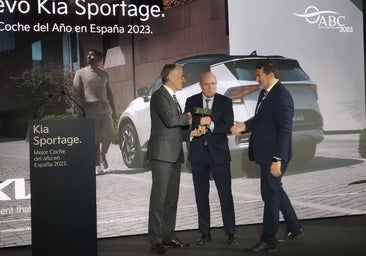 La industria del motor arropa la 51 edición del Premio ABC al Mejor coche del Año 2023