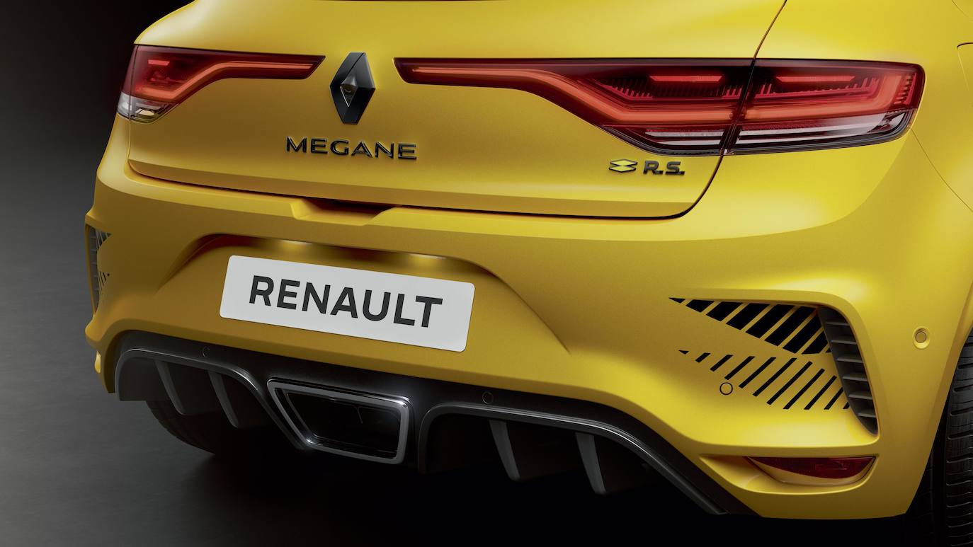 Megane R.S. Ultime representa la última edición de Megane R.S. y el último modelo firmado por Renault Sport. Alpine, la marca de vehículos deportivos de Renault Group, será la responsable de escribir los próximos capítulos de esta historia. Megane R.S. Ultime ya está disponible en España a partir de 55.220 euros.