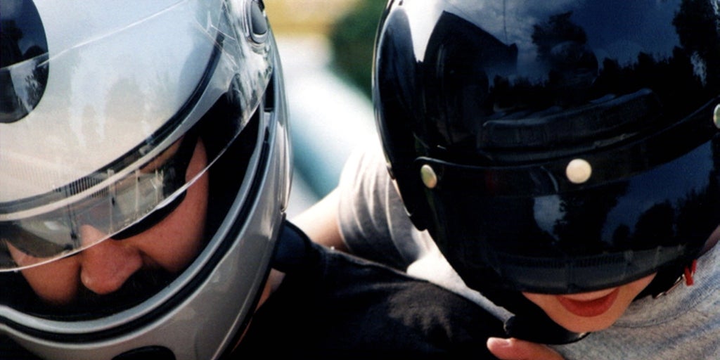 Qué niños pueden ir como pasajeros en las motos? Esta es la multa de la DGT  si no se respeta la norma
