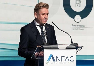 Anfac critica que se tarde dos años en recibir la ayuda por la compra de coche eléctrico