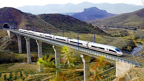 Renfe desvela el porqué de uno de sus procedimientos más llamativos y desconocidos durante un viaje en tren