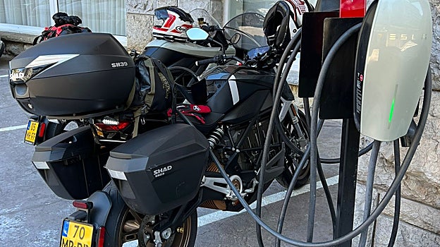 Viajar en moto eléctrica