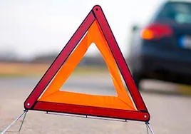 La DGT elimina la obligatoriedad de los triángulos de peligro en autopistas y autovías