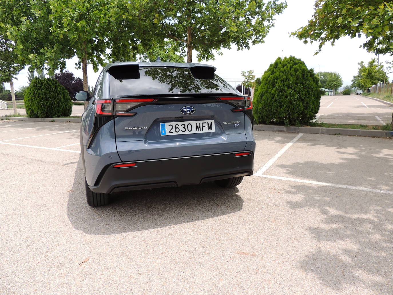 El habitáculo del nuevo Subaru Solterra representa la fusión perfecta entre el placer de conducir y la comodidad al volante en un espacio que ha sido desarrollado pensando en todos los ocupantes.