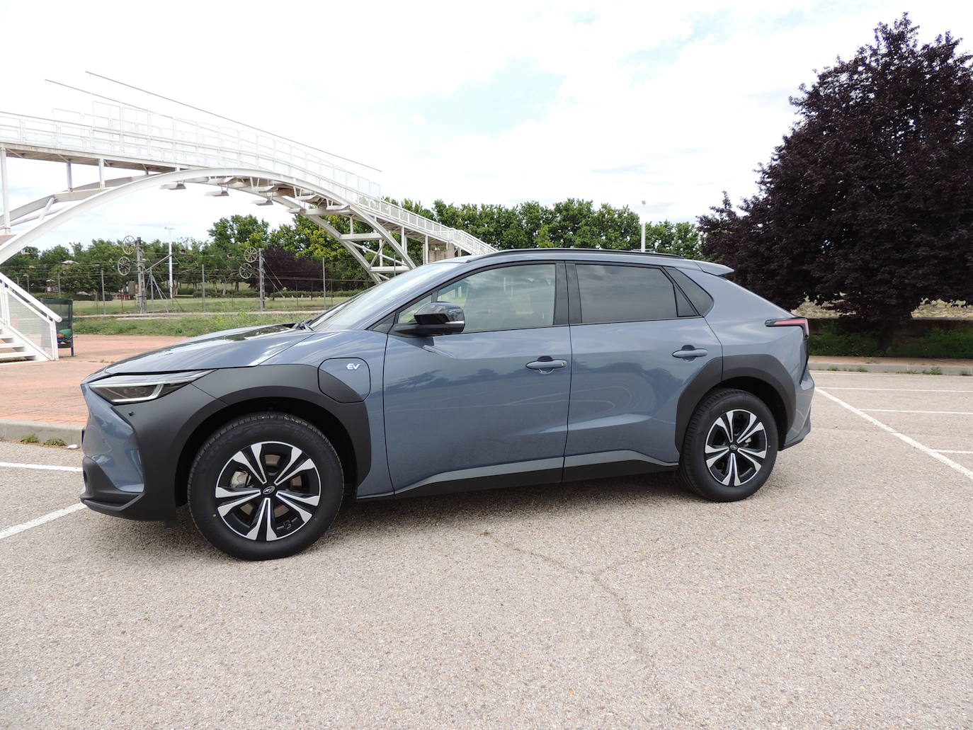 S PEDAL DRIVE Facilita un control dinámico de la aceleración/desaceleración, mientras que la temperatura de la batería se controla mediante un sistema de refrigeración por agua que garantiza un funcionamiento estable.