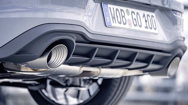 Los tubos de escape. Podría sonar más y más agresivo