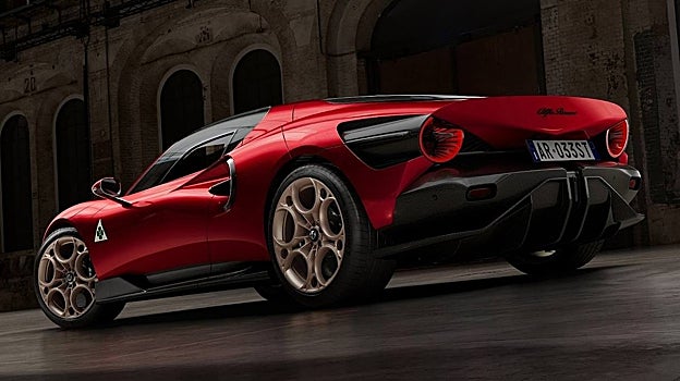 El nuevo Alfa Romeo 33 Stradale rinde tributo a la 'coda tronca'.