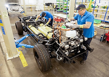 Imagen secundaria 1 - El hidrógeno se almacena en tres depósitos de combustible a alta presión 