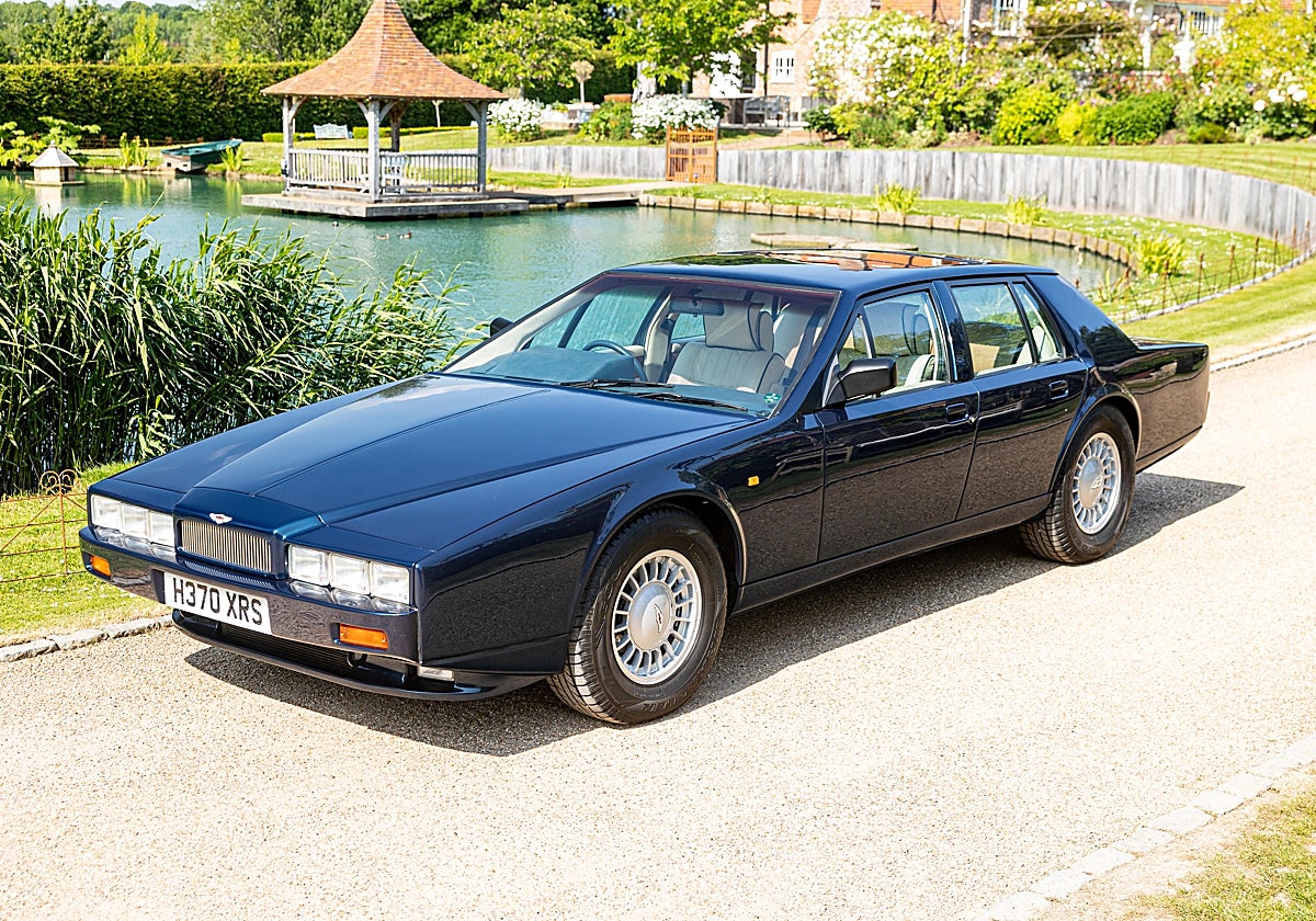 El Aston Martin Lagonda de 1976 rompe con todo lo establecido