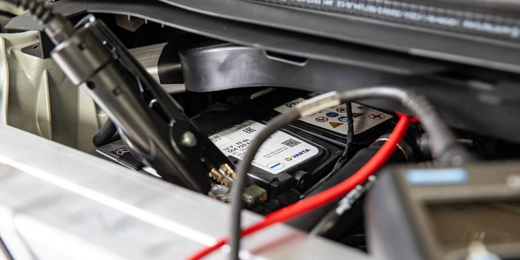 How winter, cold and humidity affect hybrid car batteries TIme News