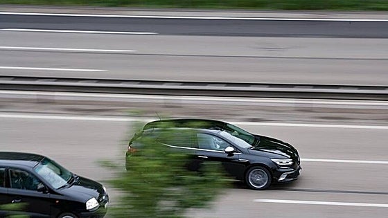 ¿Es verdad que la Guardia Civil y la DGT ha comenzado a multar con un nuevo 'radar-pistola'?