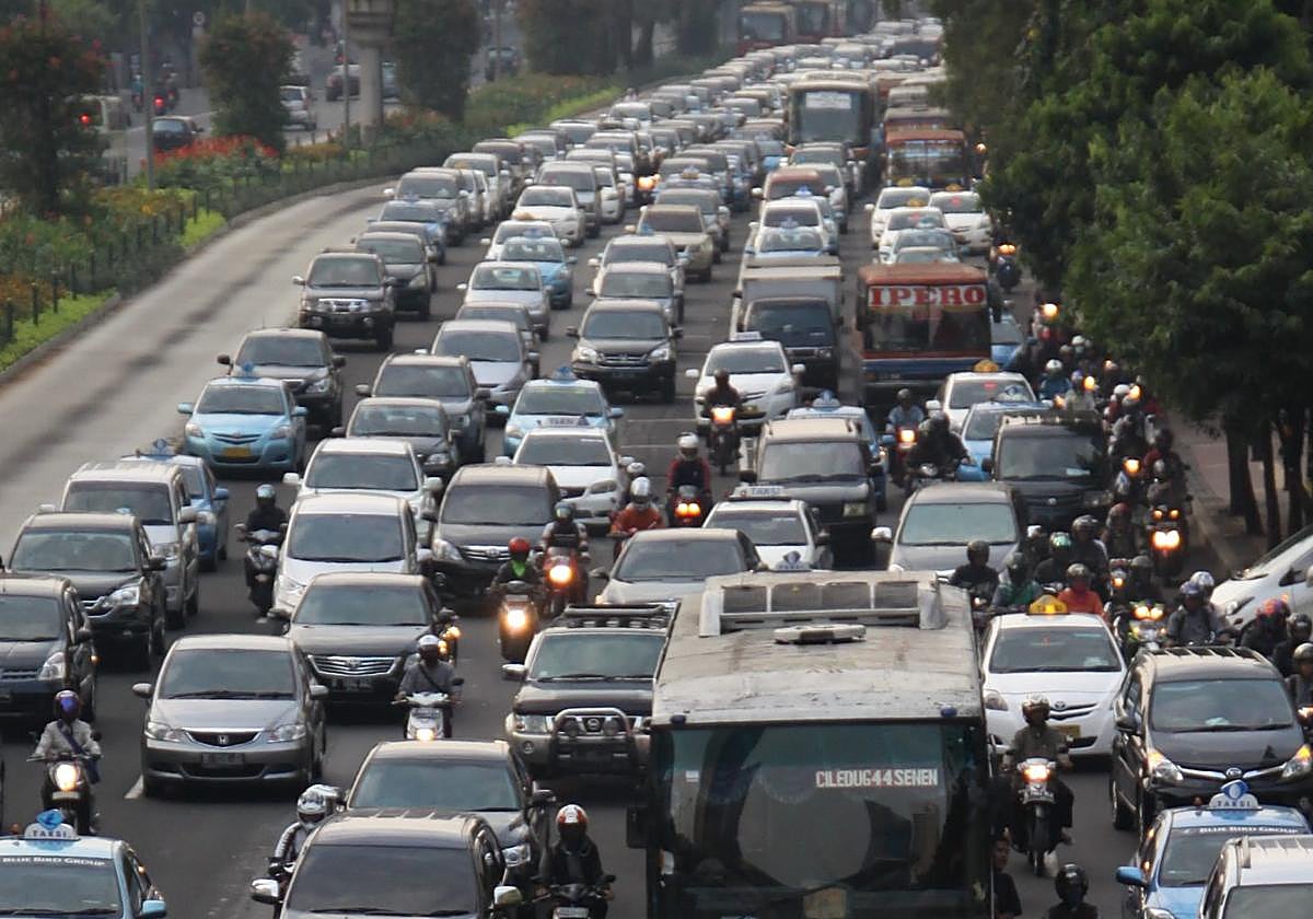 Operación salida del puente de diciembre, en directo: tráfico, trenes y última hora de las carreteras hoy