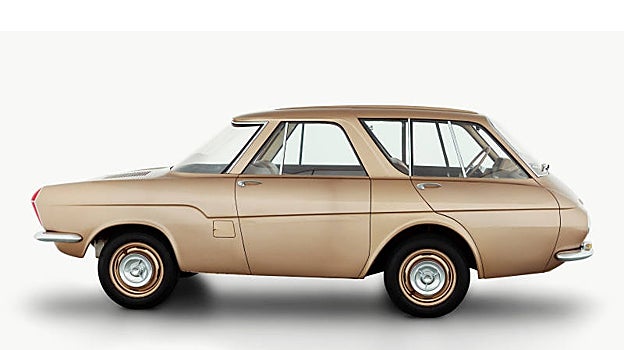 El 900 ya utiliza una plataforma específica y un motor V8.