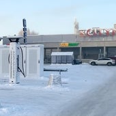 Qué hacer, y que no, si me quedo tirado en un coche eléctrico en invierno