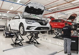 Refactory amplía sus servicios para reacondicionar coches de la red Renault de toda España
