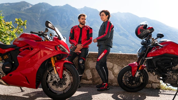 Colección de indumentaria Ducati 2024