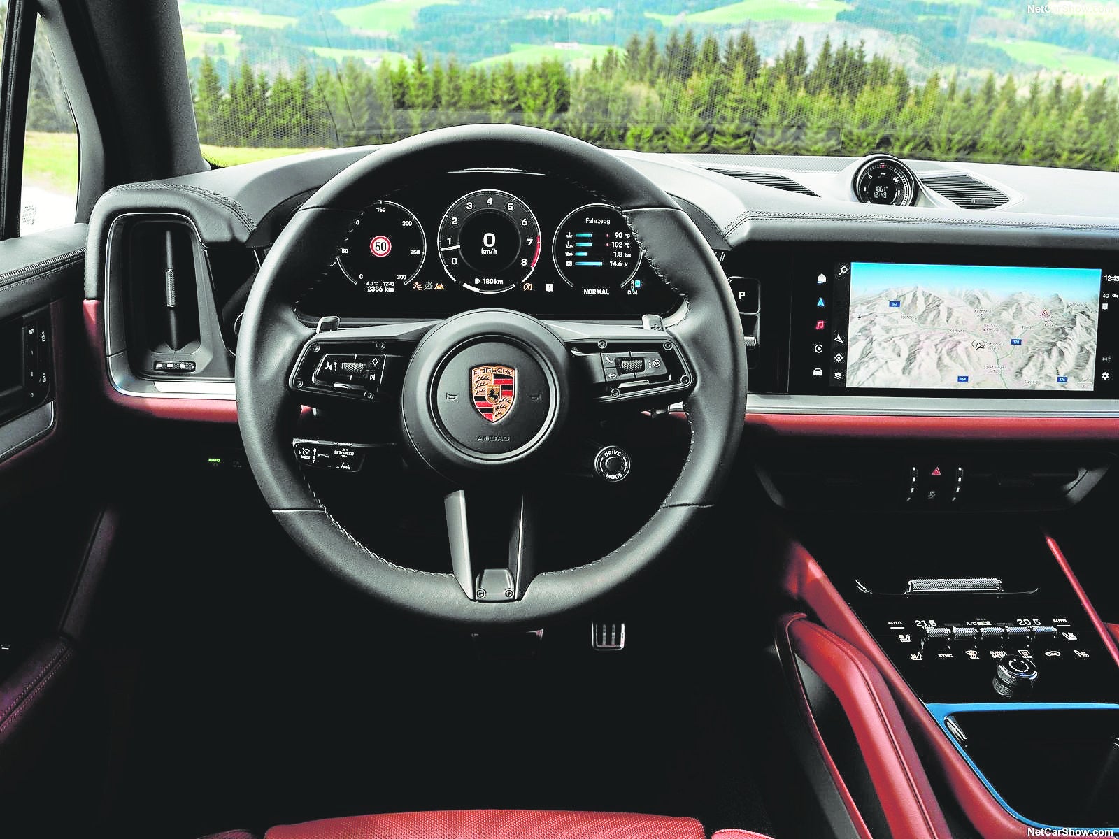 Interior del Cayenne S