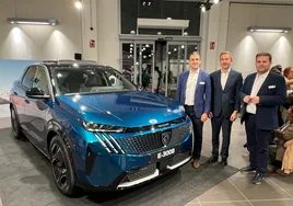 Peugeot estrenó en Sevilla su nuevo modelo de coche en la sede de Stellantis &You