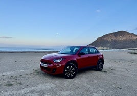 Fiat 600e por el Cabo de Gata: por la costa más marciana de España