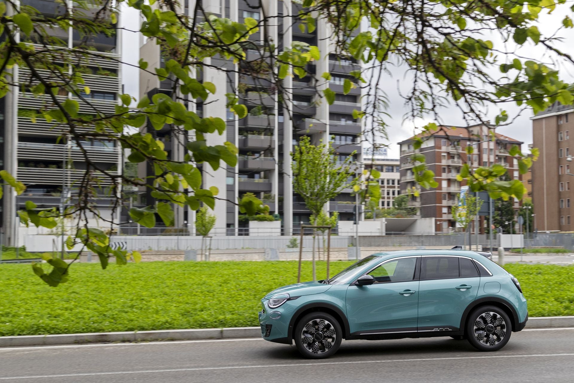 Nuevo Fiat 600 Hybrid: eficiencia y prestaciones para una experiencia de conducción 100% eléctrica en maniobras y trayectos cortos